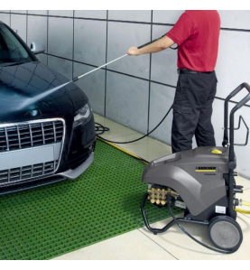 Aparat de spalat cu presiune cu apa rece Karcher HD 9/20-4 Classic,  240 bar, 900 l/h. 400 V