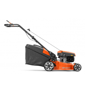 Masina de tuns gazon pe benzina LC 151S